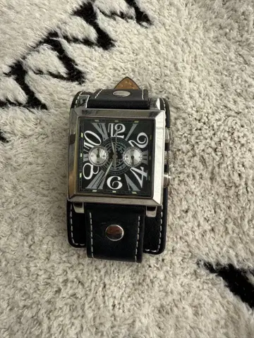 COGU 블랙 가죽 크로노그래프 시계 손목시계