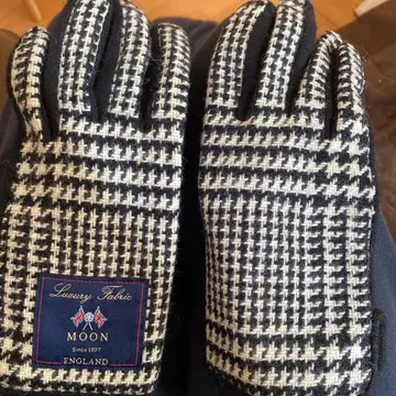 MOON 하운드 투스 패턴 장갑