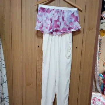 프릴 달린 화이트 핑크 팬츠 셋업