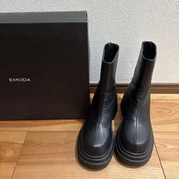 EMODA 백 지퍼 부츠 S 사이즈