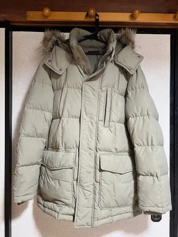 새상품급 유니클로 다운 자켓 XL 베이지? UNIQLO