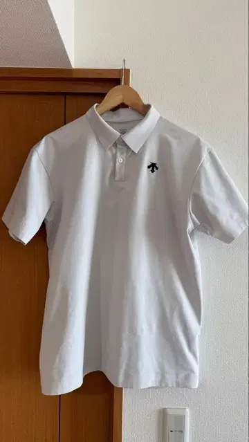 DESCENTE 화이트 피케 셔츠