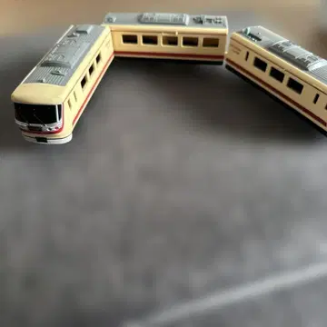 세이부 철도 10000계 (레드 애로우 클래식)