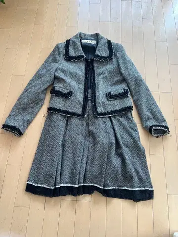 그레이 블랙 트위드 수트 세트 무난