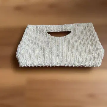 MOYNA 아이보리 핸드백