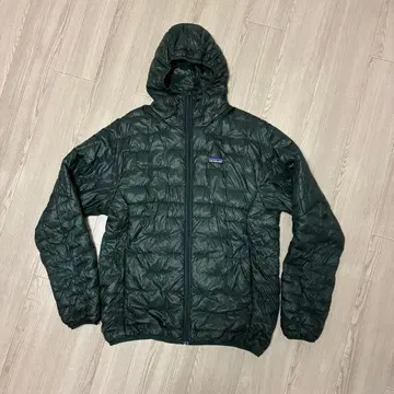 파타고니아 마이크로 퍼프 후디 FA18 그린 계열