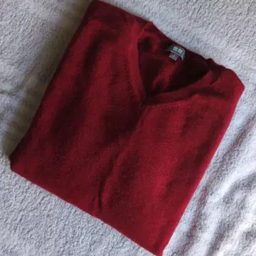 UNIQLO 캐시미어 100% 빨간색 V넥 긴팔 스웨터