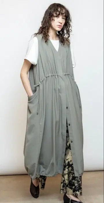 오즈모시스 개더 벌룬 베스트 프리 사이즈 카키