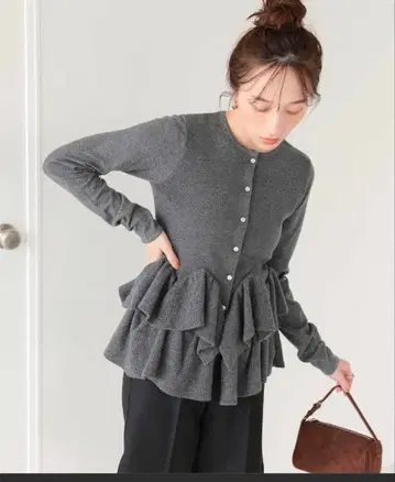 titivate 프릴 헴 니트 가디건
