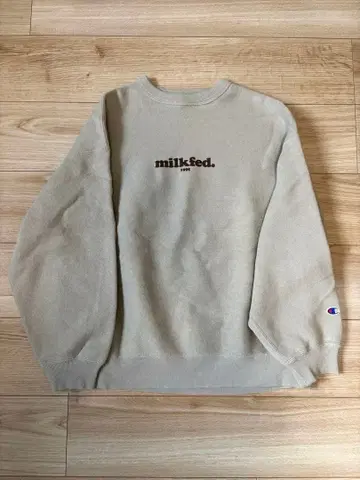 [새상품급] 밀크페도 x 챔피온 콜라보 맨투맨 트레이닝복 속기모