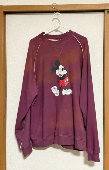 [ KOOI ] 미키마우스 맨투맨 버건디