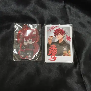 아르마 아크릴 키링 폴라로이드 너무 가까워서 아름다운 극근점