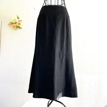 LAURA ASHLEY 로라 애슐리 울 플레어 롱 스커트 그레이