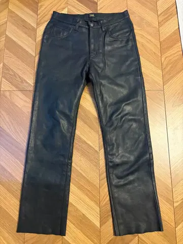 Lee 블랙 가죽 팬츠 5201