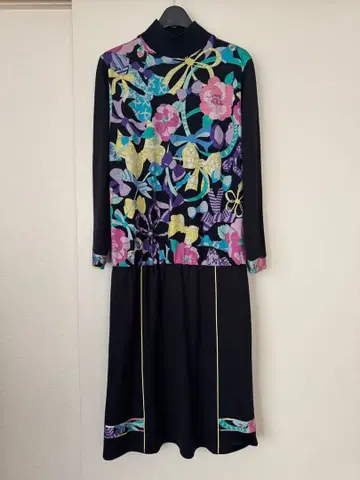 레오나르 원피스 모 100% 컨디션 최상