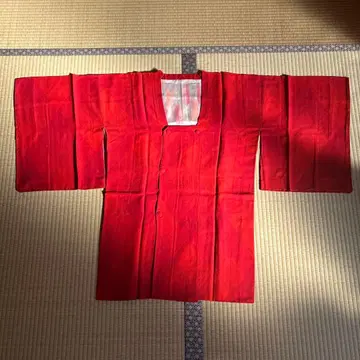 순수 실크 빨간색 도행 코트 교육용 실 포함, 자투리 천 있음