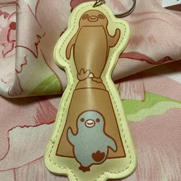 펜스타 신주쿠점 한정판 면 키체인 키링 [펭귄 조각상과 함께]
