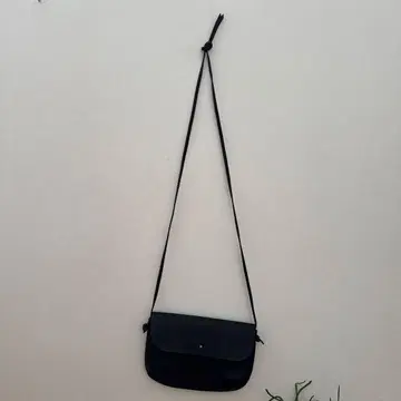 SAFUJI 블랙 가죽 숄더백