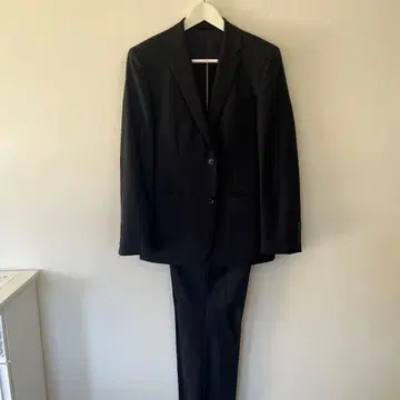 MAJI 네이비 스트라이프 비즈니스 정장