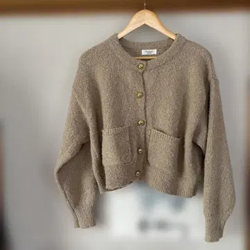 베이지 니트 가디건 긴팔 테치치