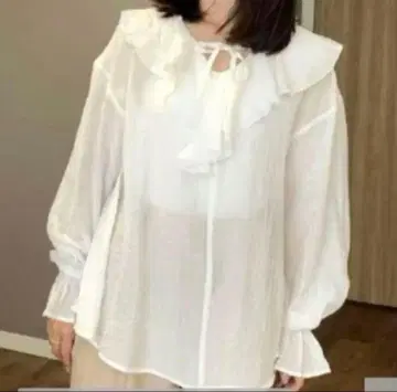 시마무라 Ammy 콜라보 시어 프릴 블라우스 화이트 M 사이즈