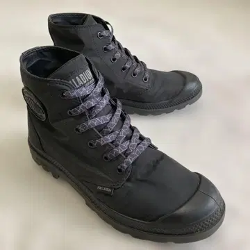 방수 PALLADIUM 블랙 하이컷 스니커즈 24.5