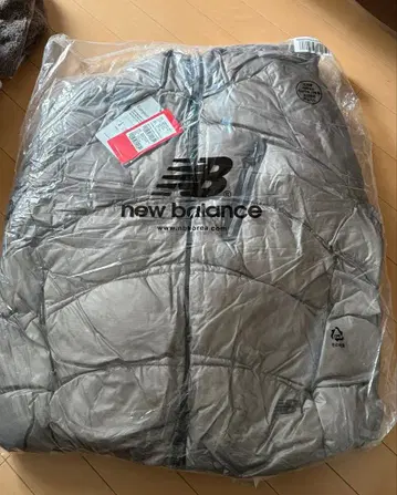 뉴발란스 그레이 다운 자켓 코리아 L 사이즈