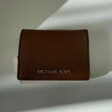MICHAEL KORS 3단 폴더형 지갑 브라운 (더스트백 포함)