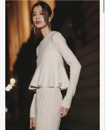 미사용 새상품 페플럼 숏 니트탑