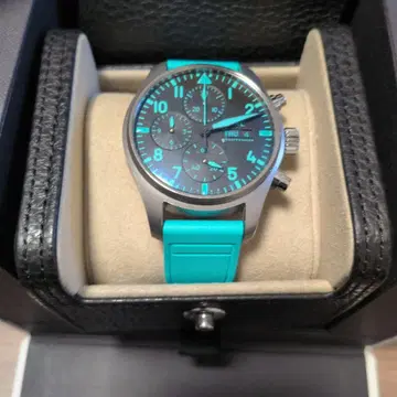 IWC 파이롯트 워치 41 메르세데스 AMG AT IW388108