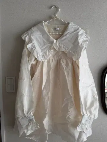 프릴 빅 프릴 옷깃 튜닉