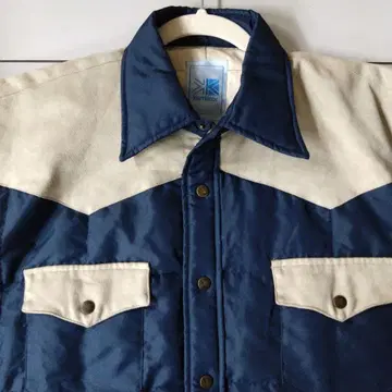 karrimor 네이비와 아이보리 점퍼