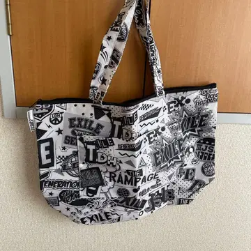 EXILE TRIBE 대용량 토트백 흑백