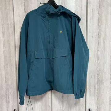 MUHET 스티치 배색 아노락 후드티