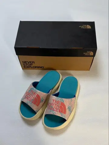 THE NORTH FACE 비치 샌들 핑크/블루 박스 포함