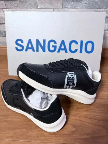 SANGACIO 블랙 스니커즈
