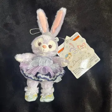 ~2/28) 댄싱 스노우플레이크스 스텔라 루 인형 배지