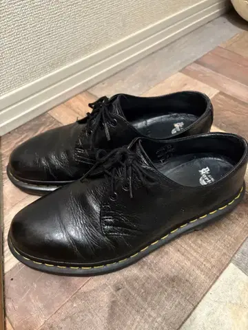 닥터 마틴 블랙 레이스업 슈즈