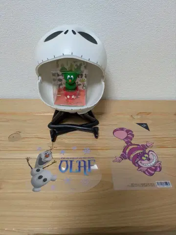 Disney 잭 스켈링턴 피규어와 메모 스탠드와 스티커 세트!