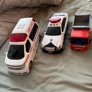 토이코 구급차 순찰차 덤프트럭