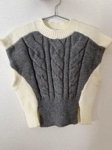 케이블 니트 오버 사이즈 베스트 ZARA XS 사이즈