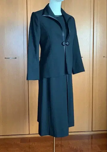 도쿄 이긴 블랙 포멀 원피스 셋업