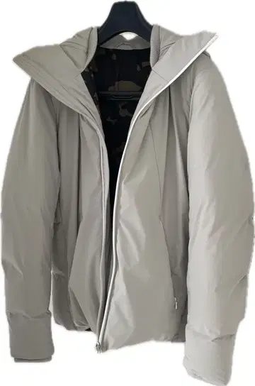 INHERIT 다운 자켓 라이트 그레이