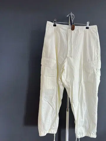 HINSON 화이트 카고 팬츠