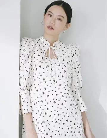 snidel 데콜테 오픈 바리에 원피스