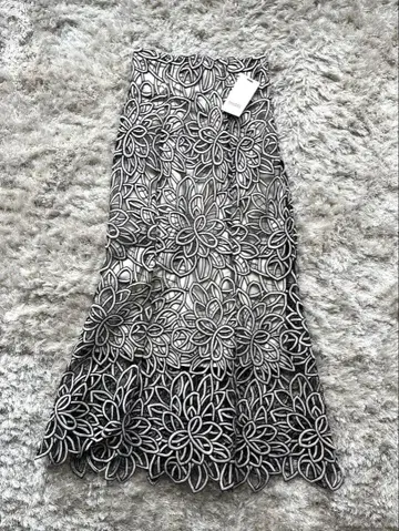 SNIDEL 꽃무늬 자수 롱 스커트 M