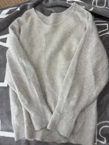 LARUTA FOX 혼 V넥 루즈핏 니트 풀오버