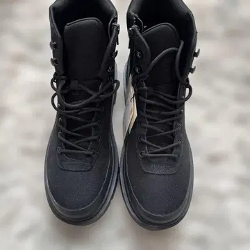 유니클로 C 부츠