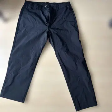 UNIQLO x Theory 블랙 슬랙스