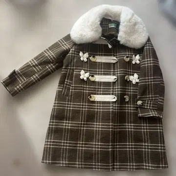 퍼 달린 브라운 체크 롱 코트